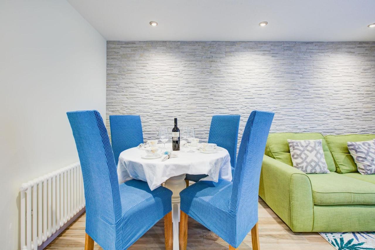 2 Bedroom Luxury House In Oksford Zewnętrze zdjęcie