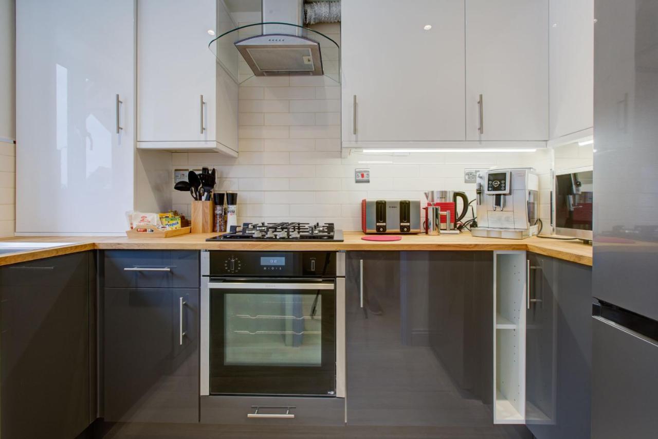 2 Bedroom Luxury House In Oksford Zewnętrze zdjęcie